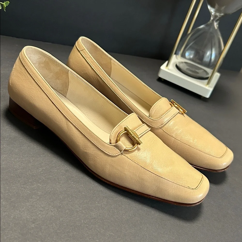 Salvatore Ferragamo Beige and Brown Loafers - Picture 4 of 17